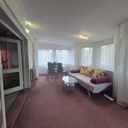 Maxx Lodge Бакэу Экстерьер фото