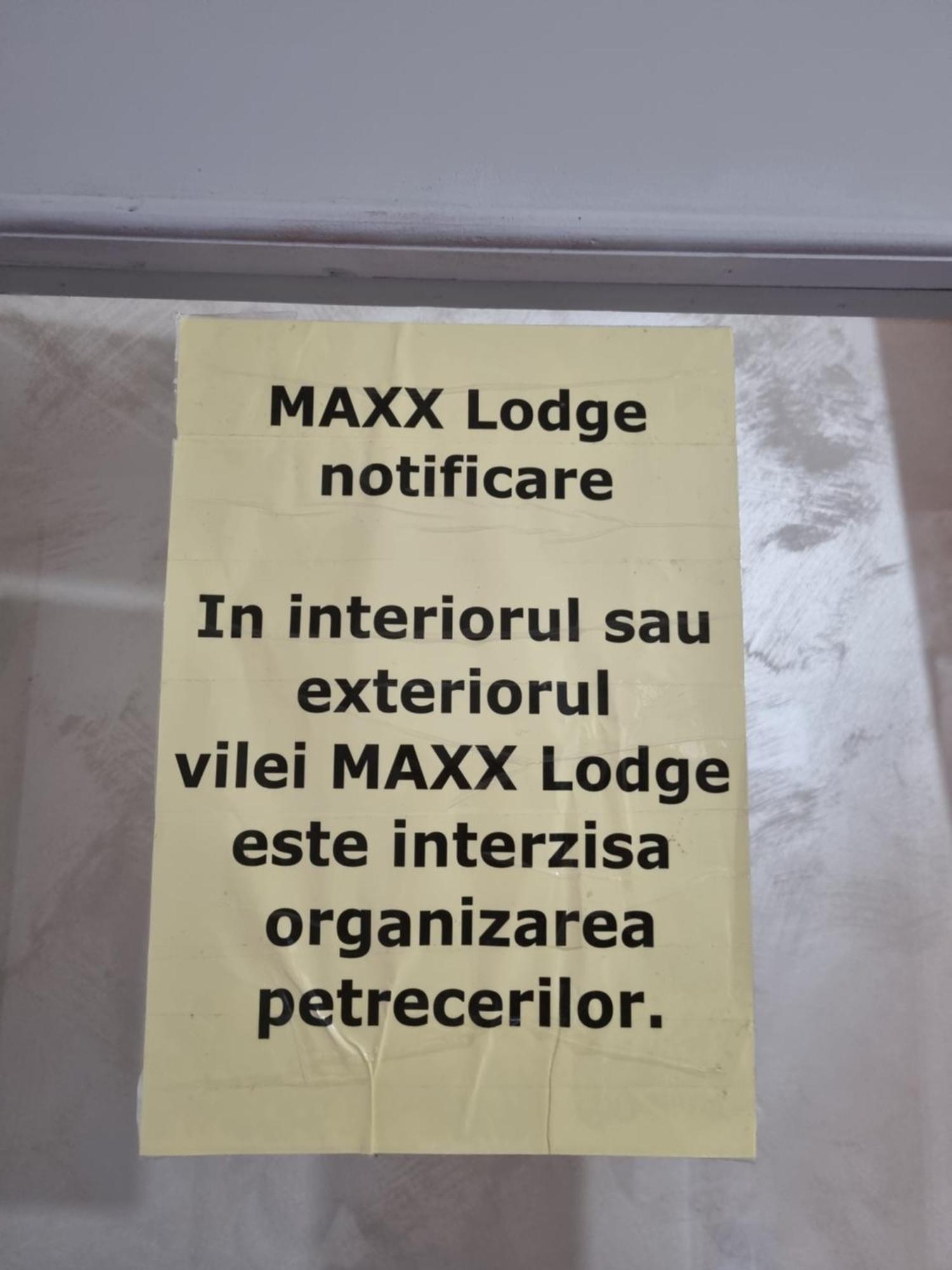 Maxx Lodge Бакэу Экстерьер фото