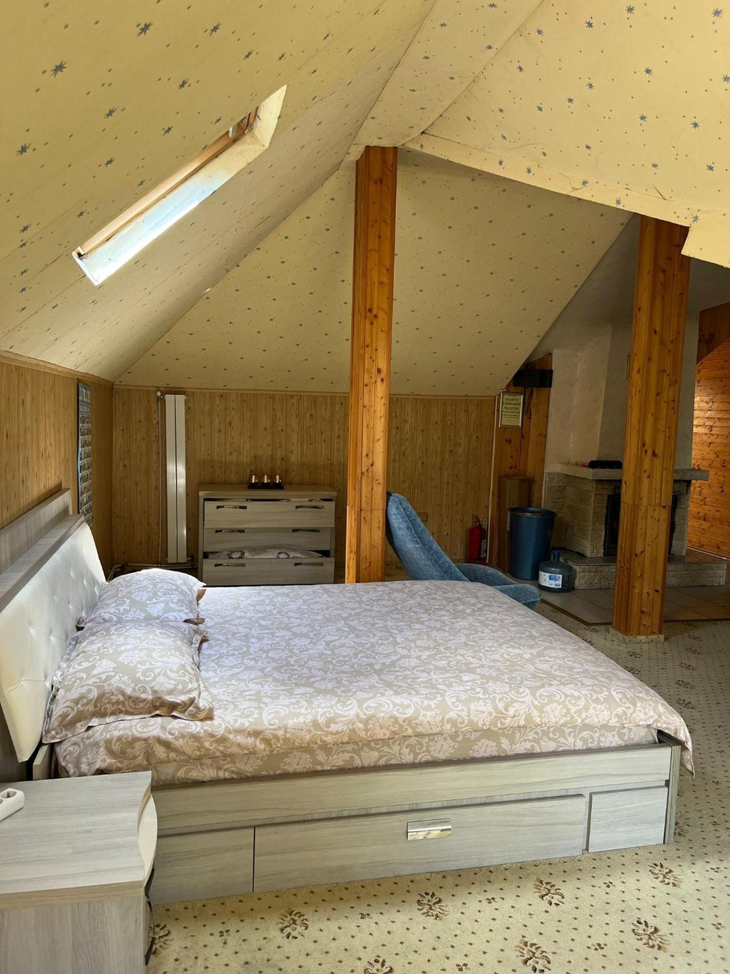 Maxx Lodge Бакэу Экстерьер фото