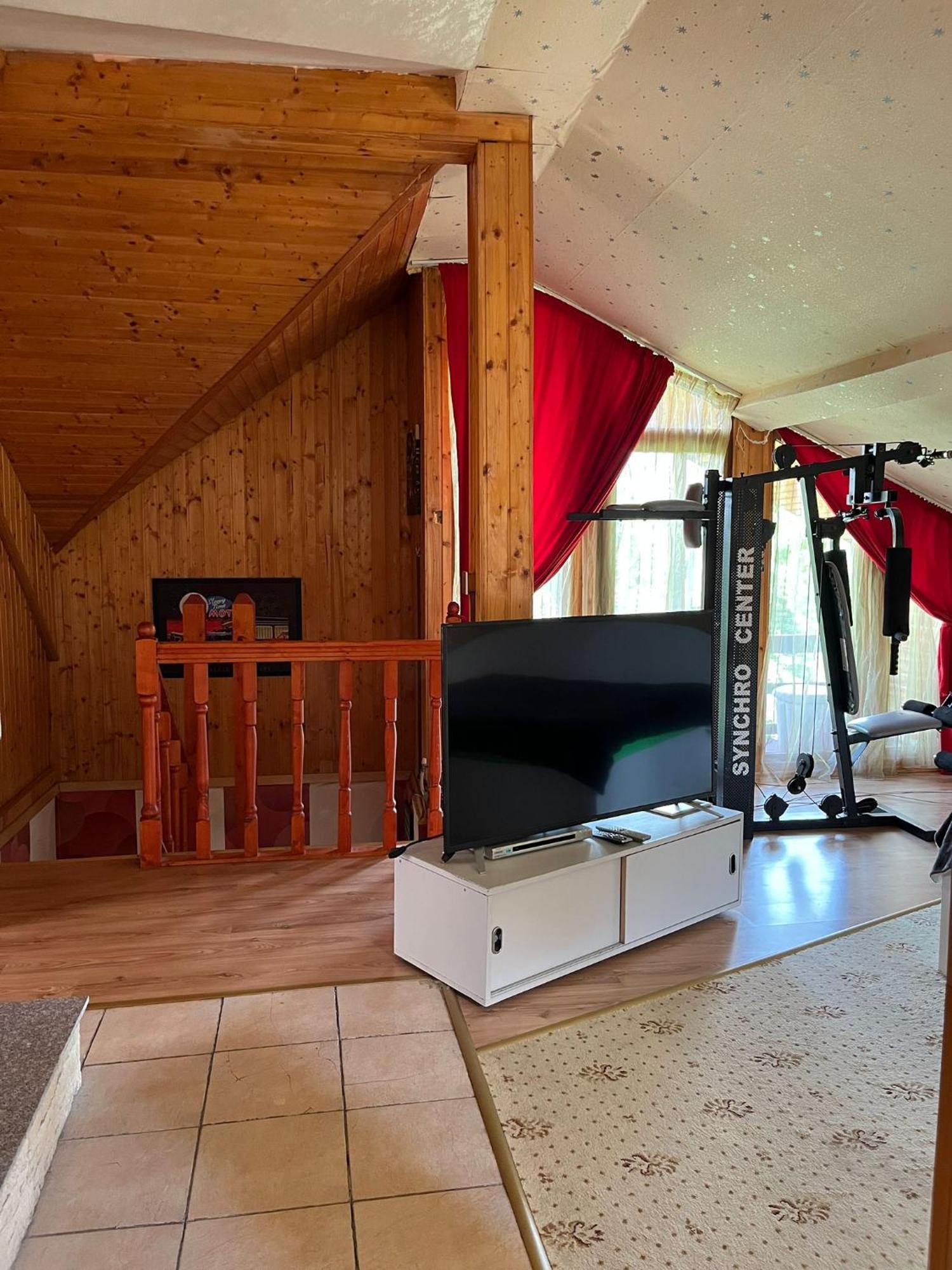 Maxx Lodge Бакэу Экстерьер фото